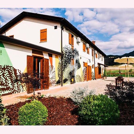Agriturismo Il Riccio モンティッキオ エクステリア 写真