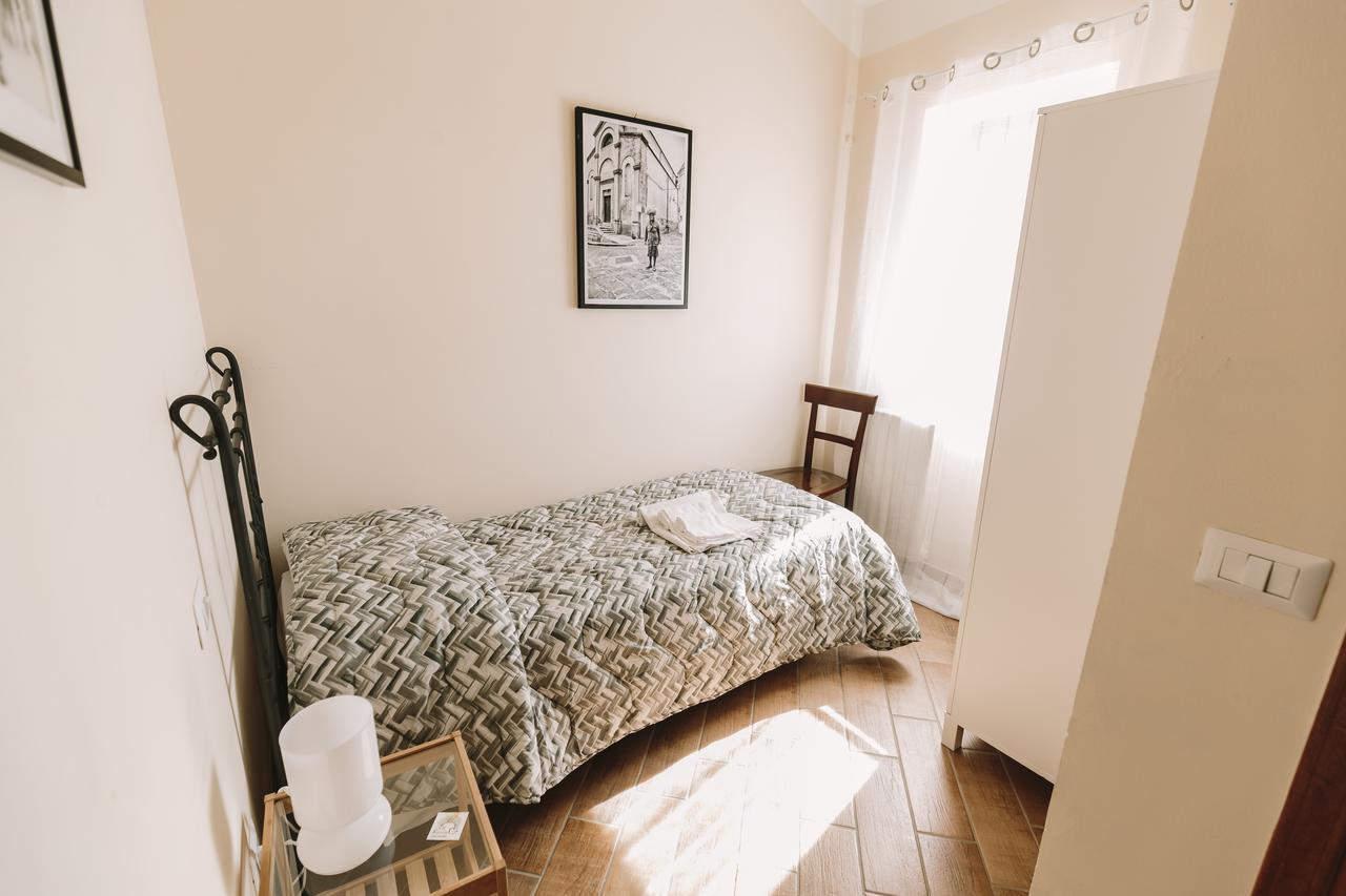 Agriturismo Il Riccio モンティッキオ エクステリア 写真